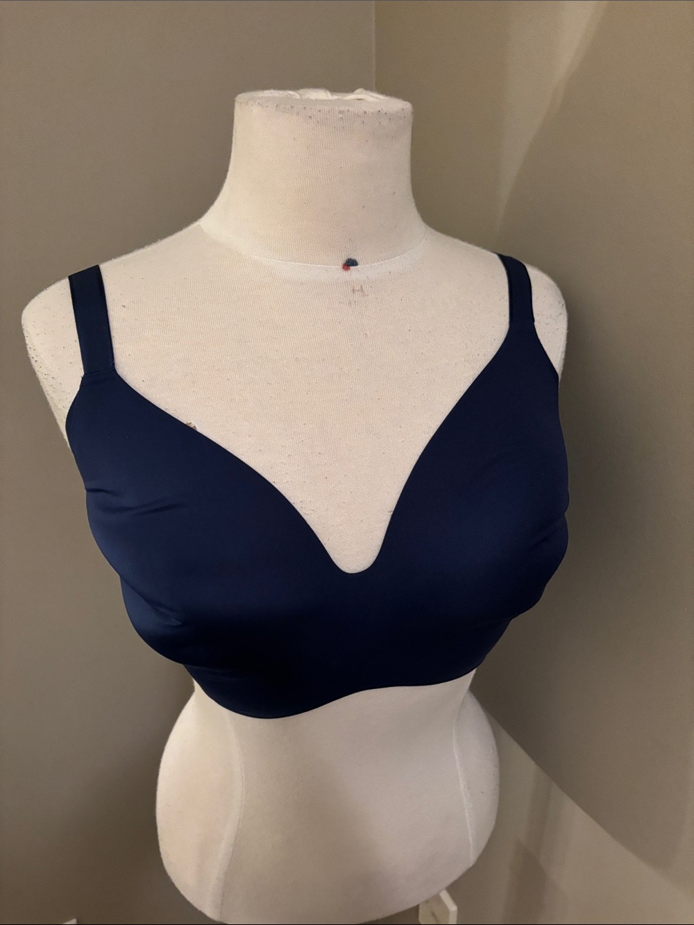 knix Deep V Seamless Wireless Bra in Navy